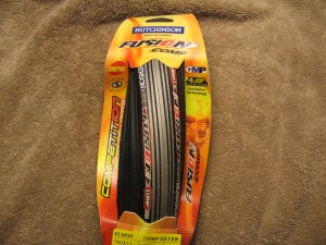 Hutchin Fusion Comp Tire